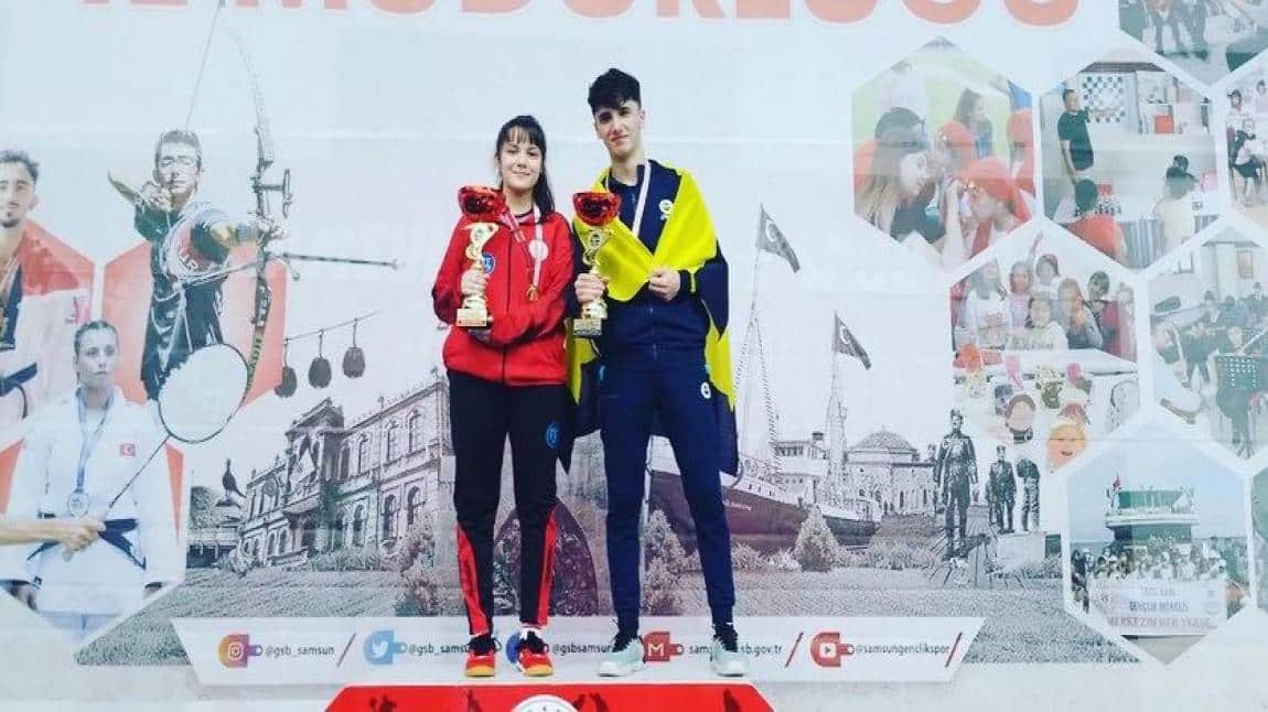 Öğrencimiz Büşra DEMİR, Masa Tenisi Türkiye Şampiyonası'nda Birinci Oldu